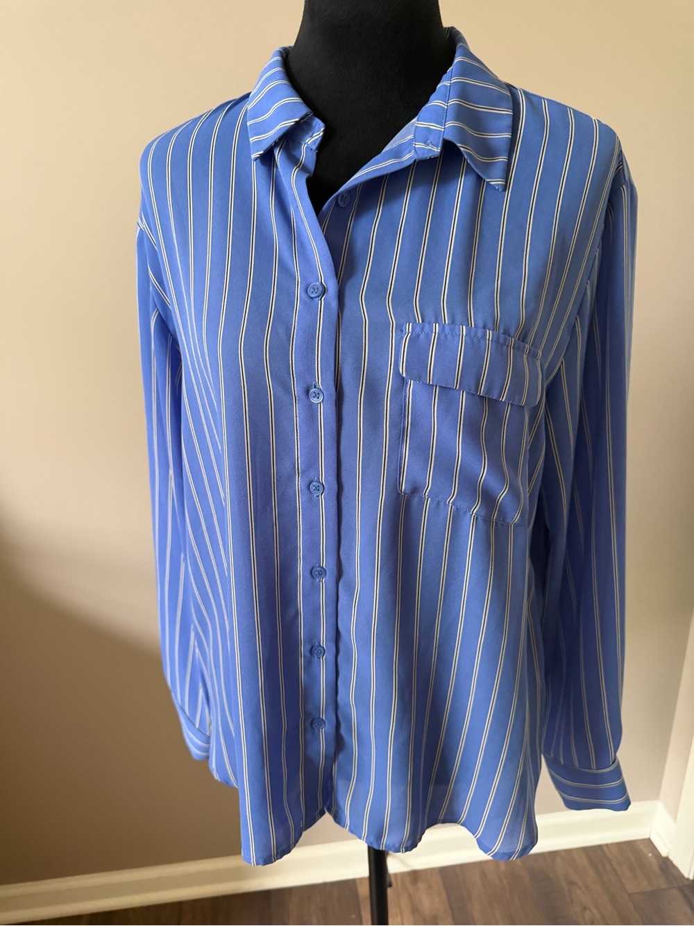 Pleione Classic Blue Striped Button Blouse Large